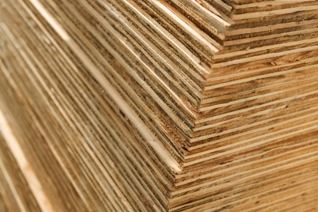 Cửa gỗ nội thất với chất liệu Plywood với độ bền cao, phù hợp với thời tiết Việt Nam