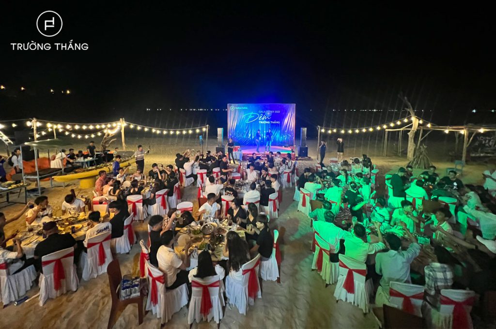 company-trip-24