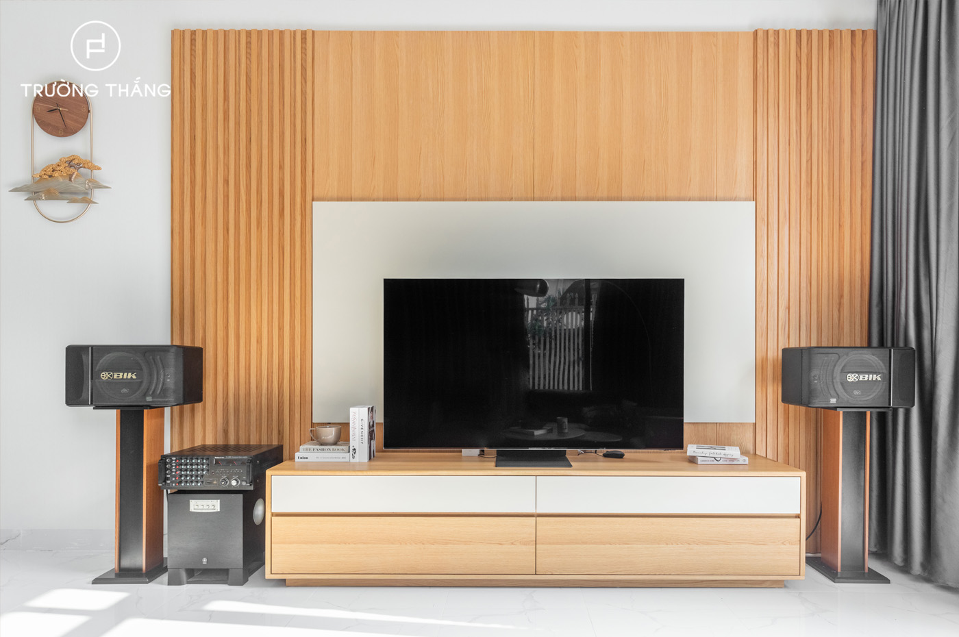 Tủ bếp Horizontal với vân gỗ ngang đặc sắc