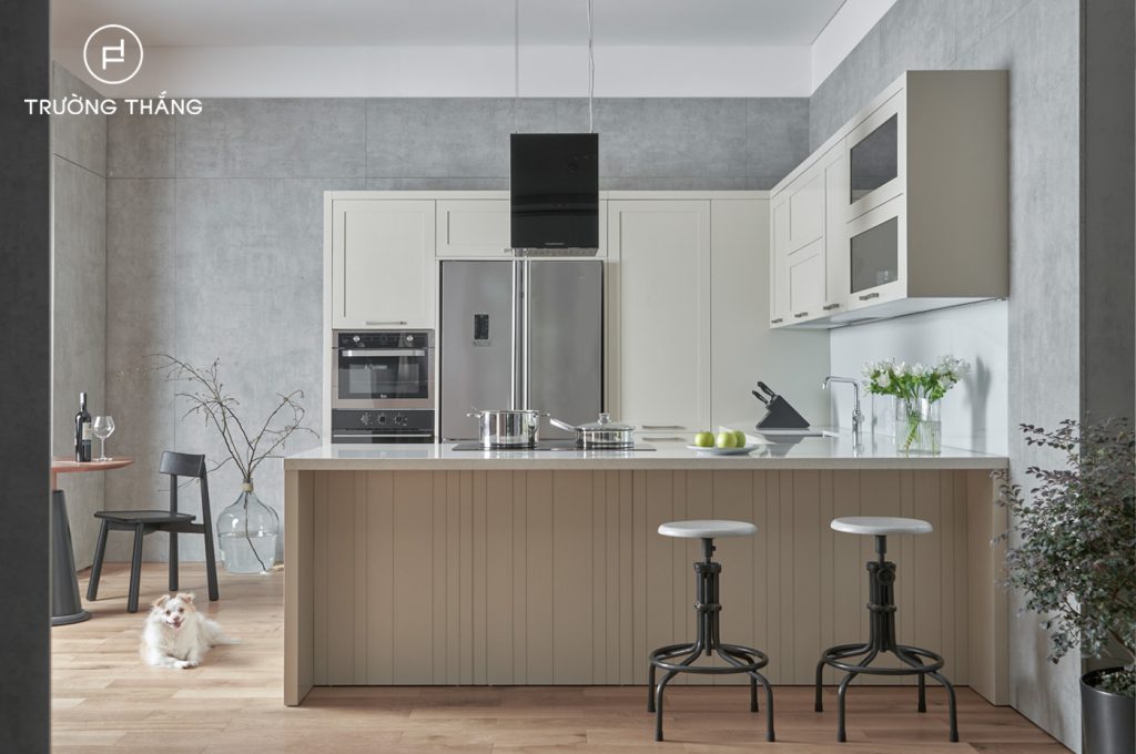 nha-bep-khep-kin-showroom