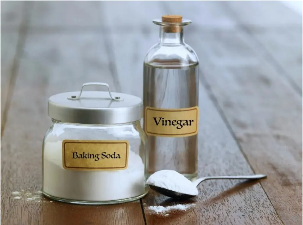 giam-va-baking-soda