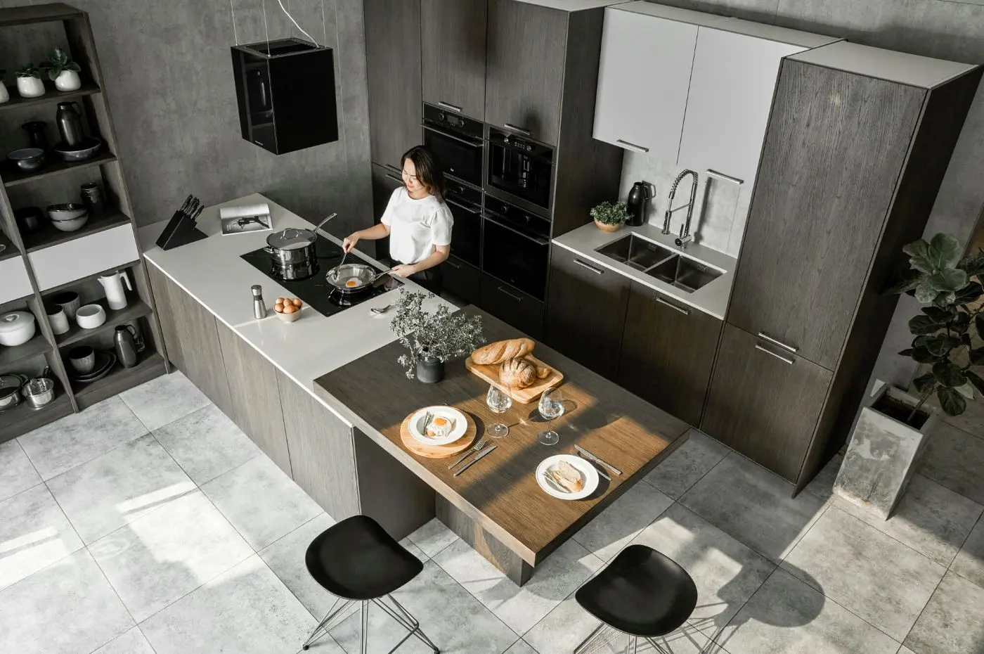 Có nên mua tủ bếp gỗ công nghiệp giá rẻ TPHCM?