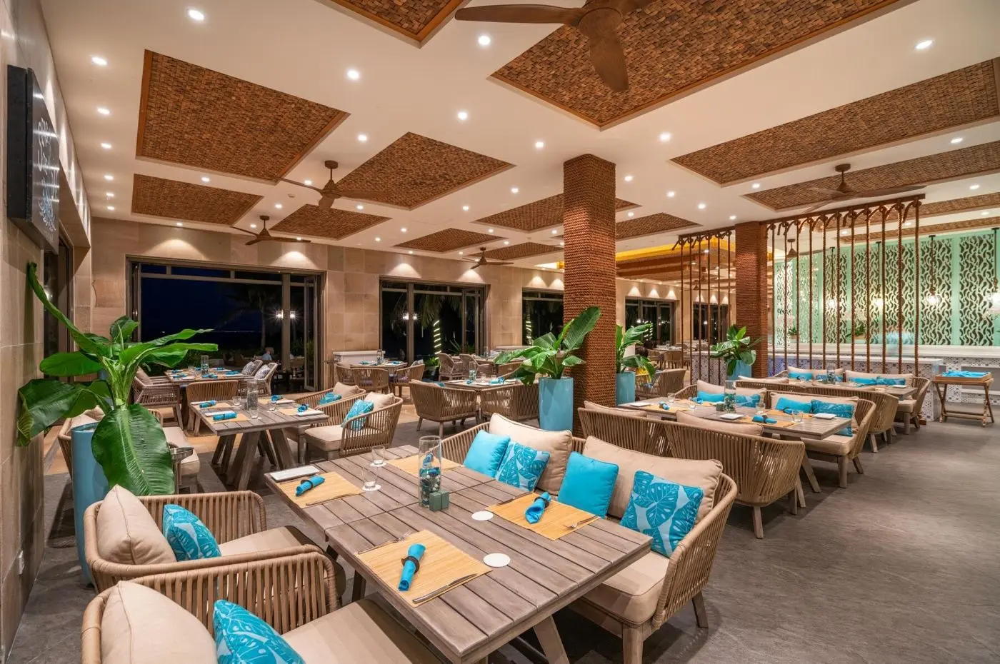 Có nên thiết kế nội thất cho nhà hàng