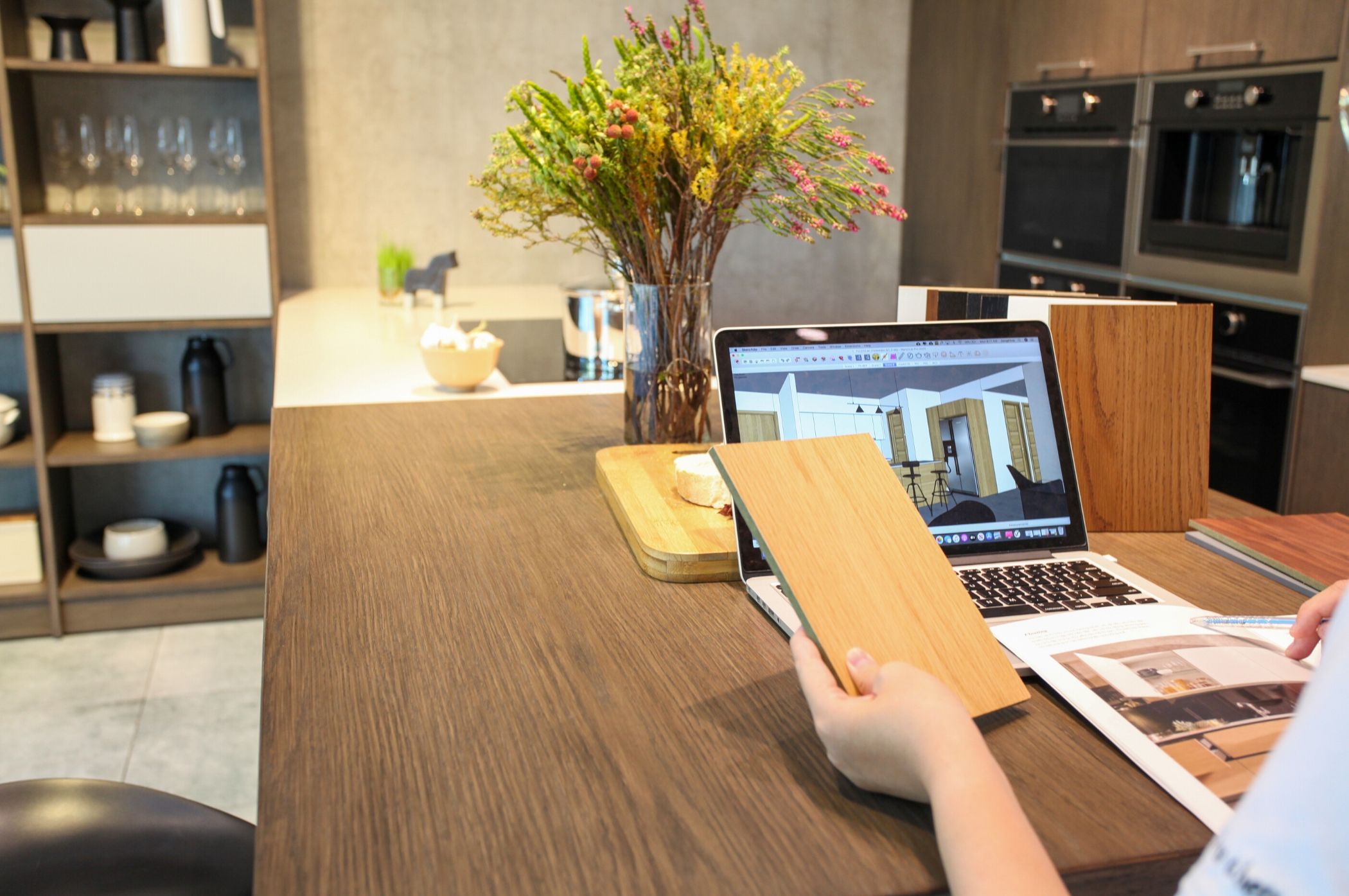 cac-showroom-noi-that-tai-tphcm-nang-tam-thi-truong