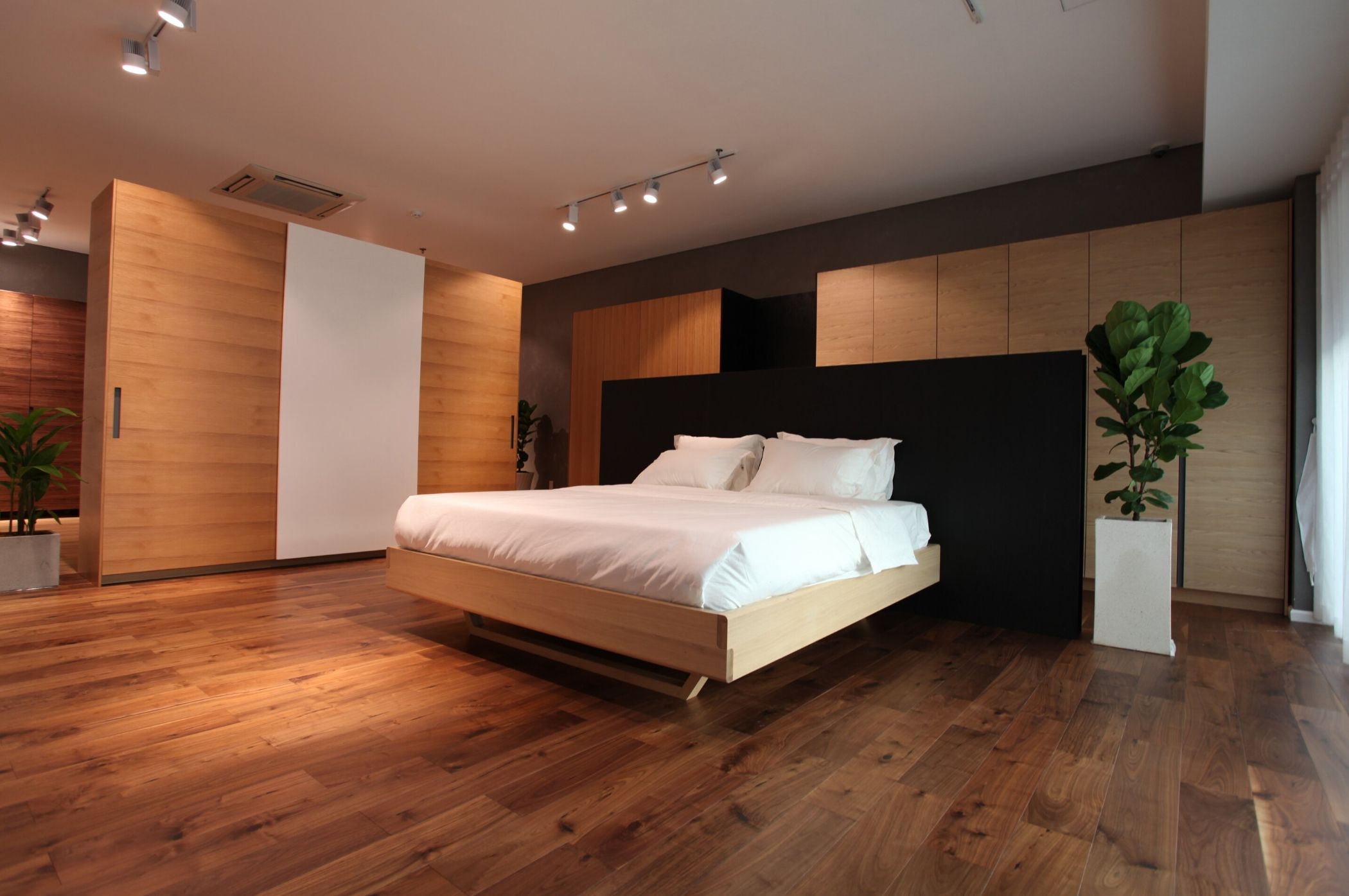 Muốn chất lượng nên chọn cửa hàng nội thất gỗ uy tín