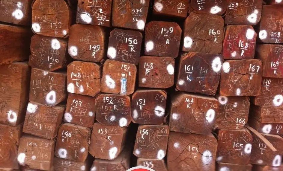 Giường ngủ bằng gỗ căm xe - Liệu có tuyệt vời như chúng ta đang tưởng?