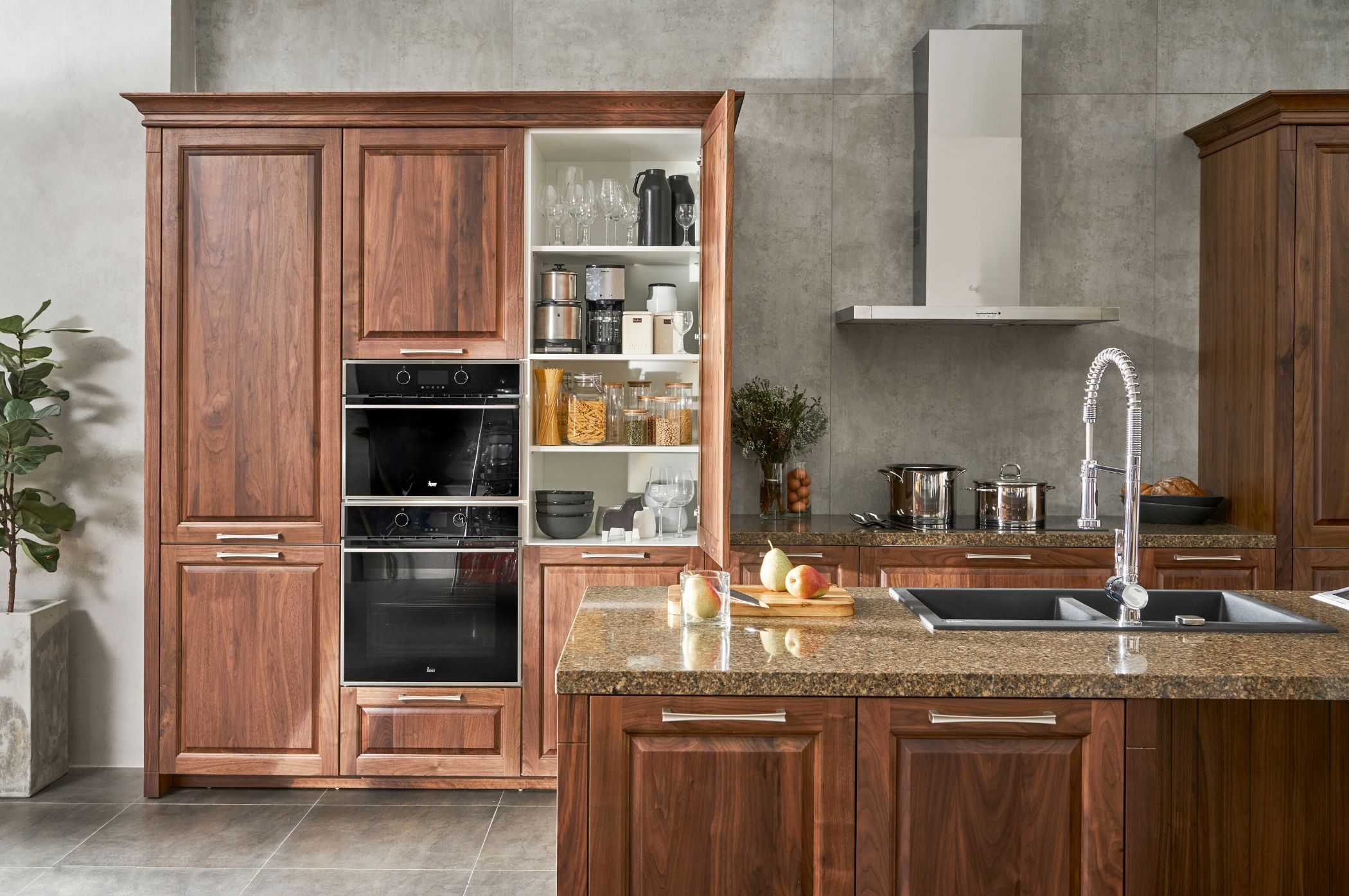 Vì sao nên chọn nội thất gỗ gia công?